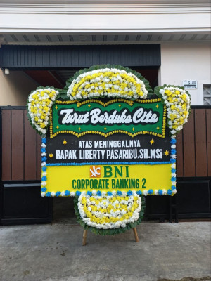 Papan Bunga Duka di Pangatikan