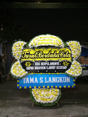 Papan Bunga Duka di Pangatikan